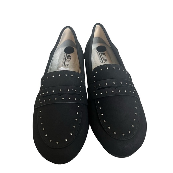 Cliffs by WHITE MOUNTAIN Black Studded Loafers. NWOT. Size 9. Great Condition. - Picture 2 of 7